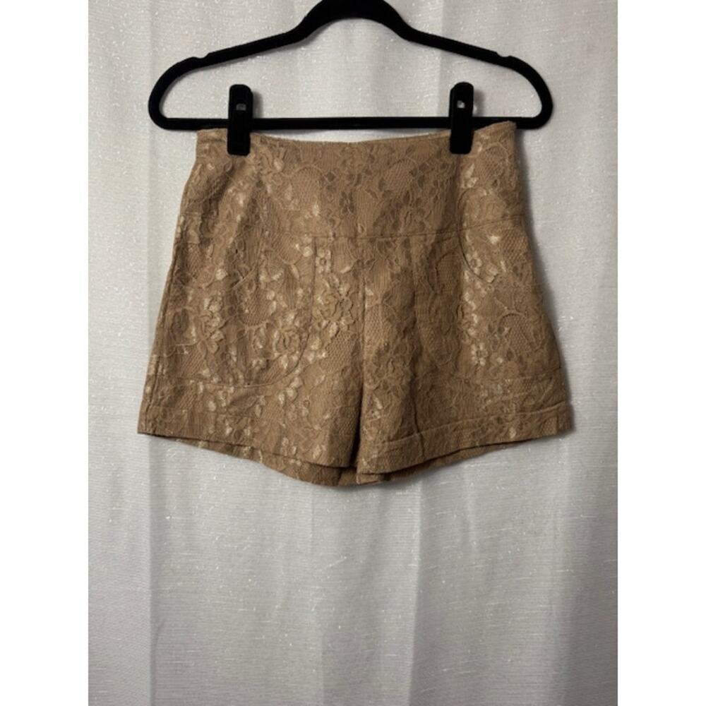SANS SOUCI GOLD LACE SHORTS SIZE MEDIUM
